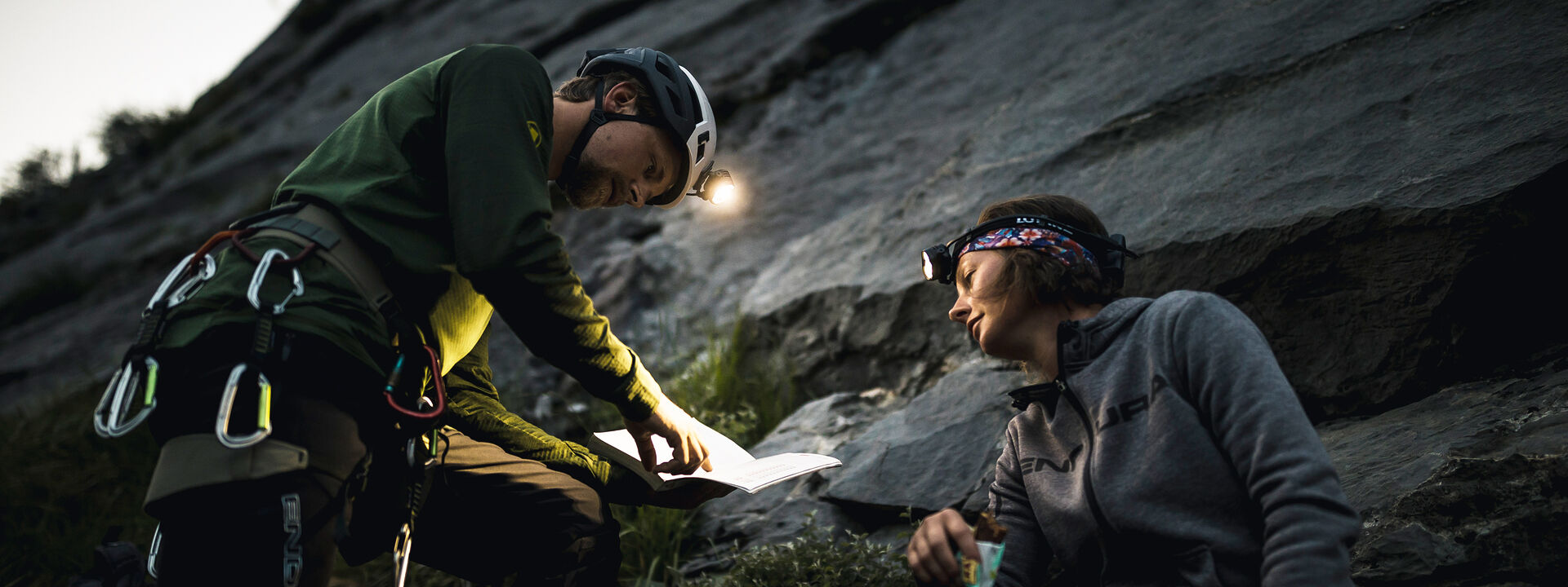 Diffuse reading and camping light